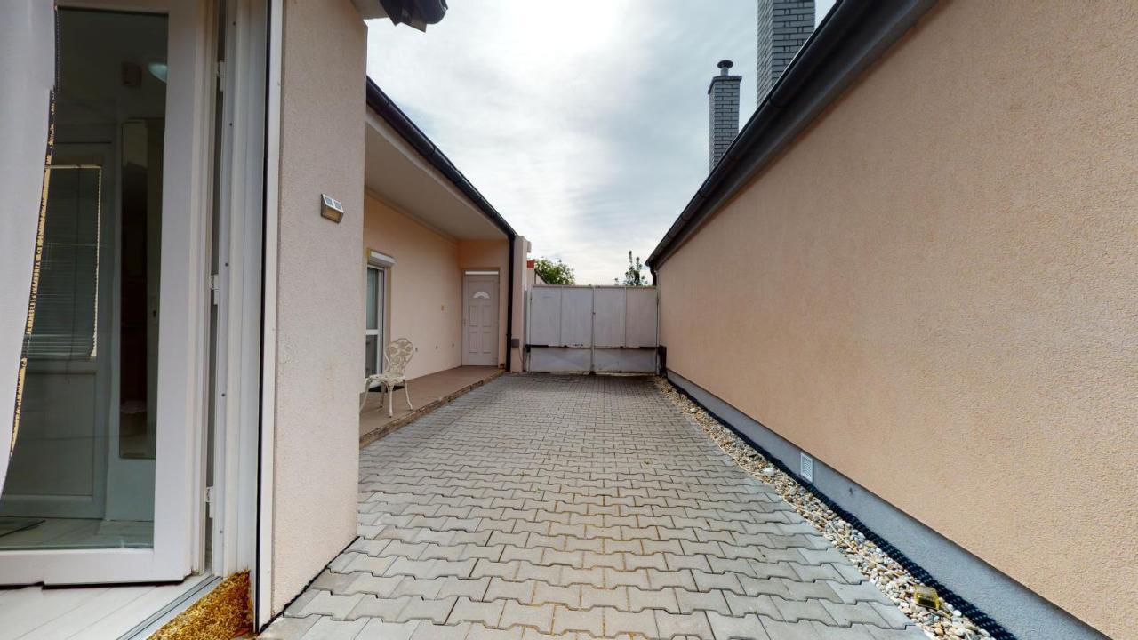 Villa Alia House With Garden In Piestany Esterno foto