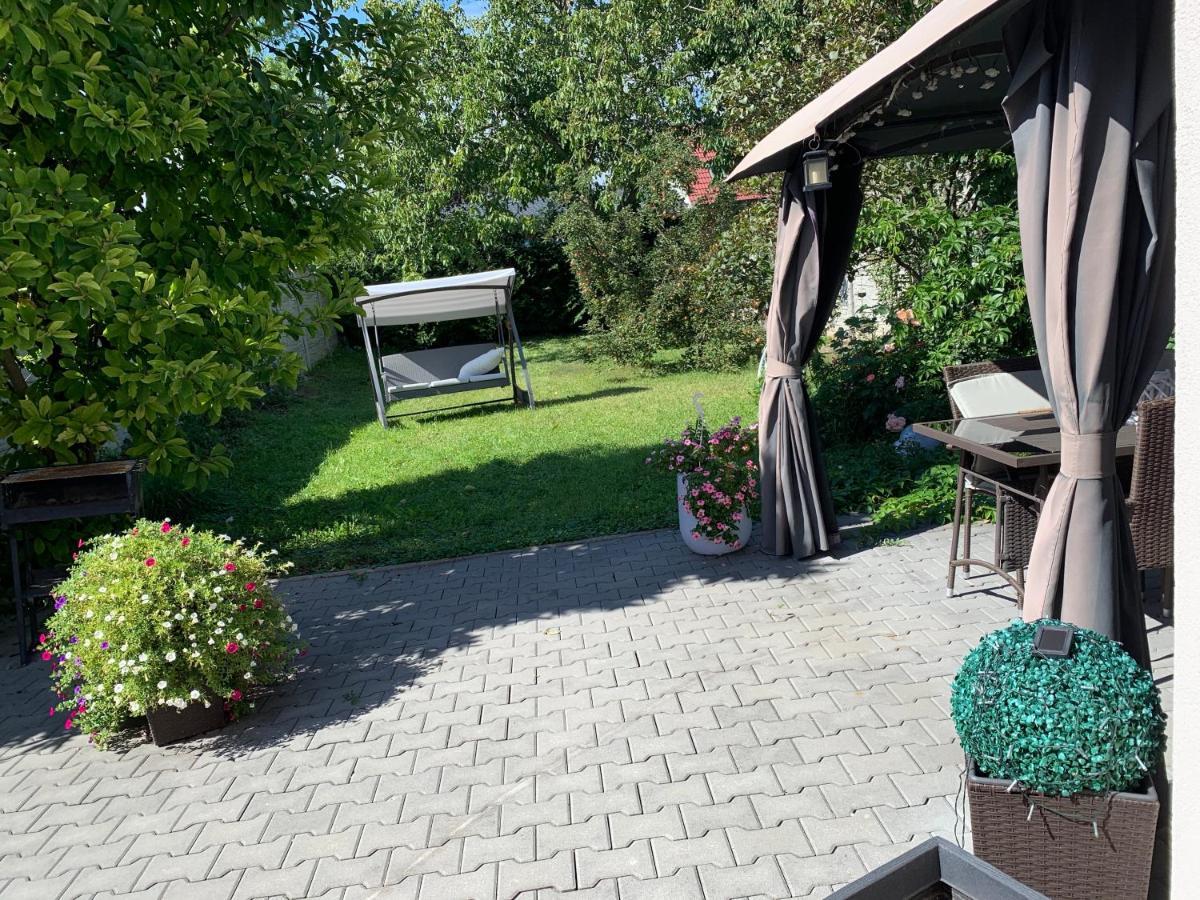 Villa Alia House With Garden In Piestany Esterno foto