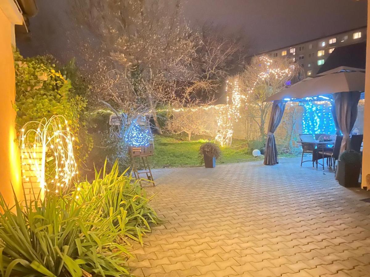Villa Alia House With Garden In Piestany Esterno foto