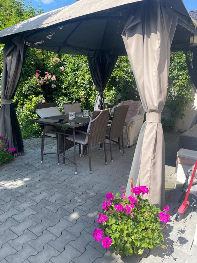 Villa Alia House With Garden In Piestany Esterno foto